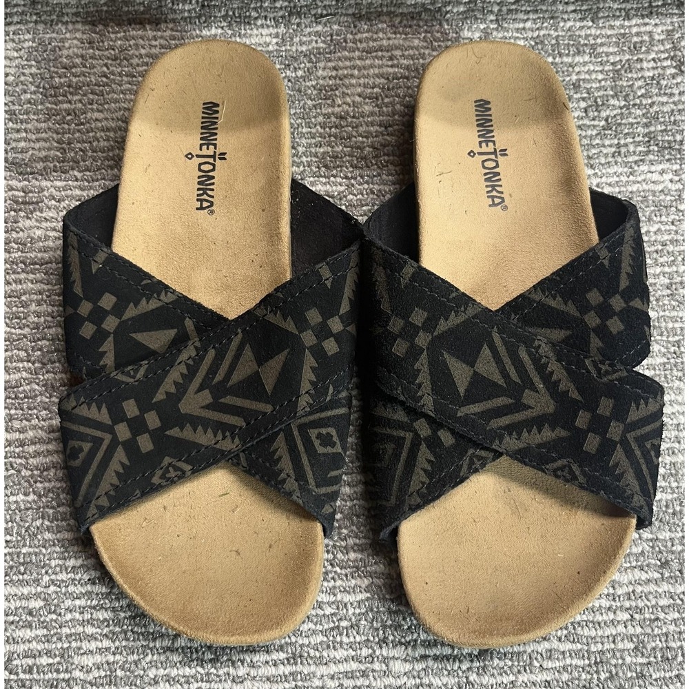 Minnetonka Sandals Womens Size 7 Black Leather Slide Geometric Comfort 74001